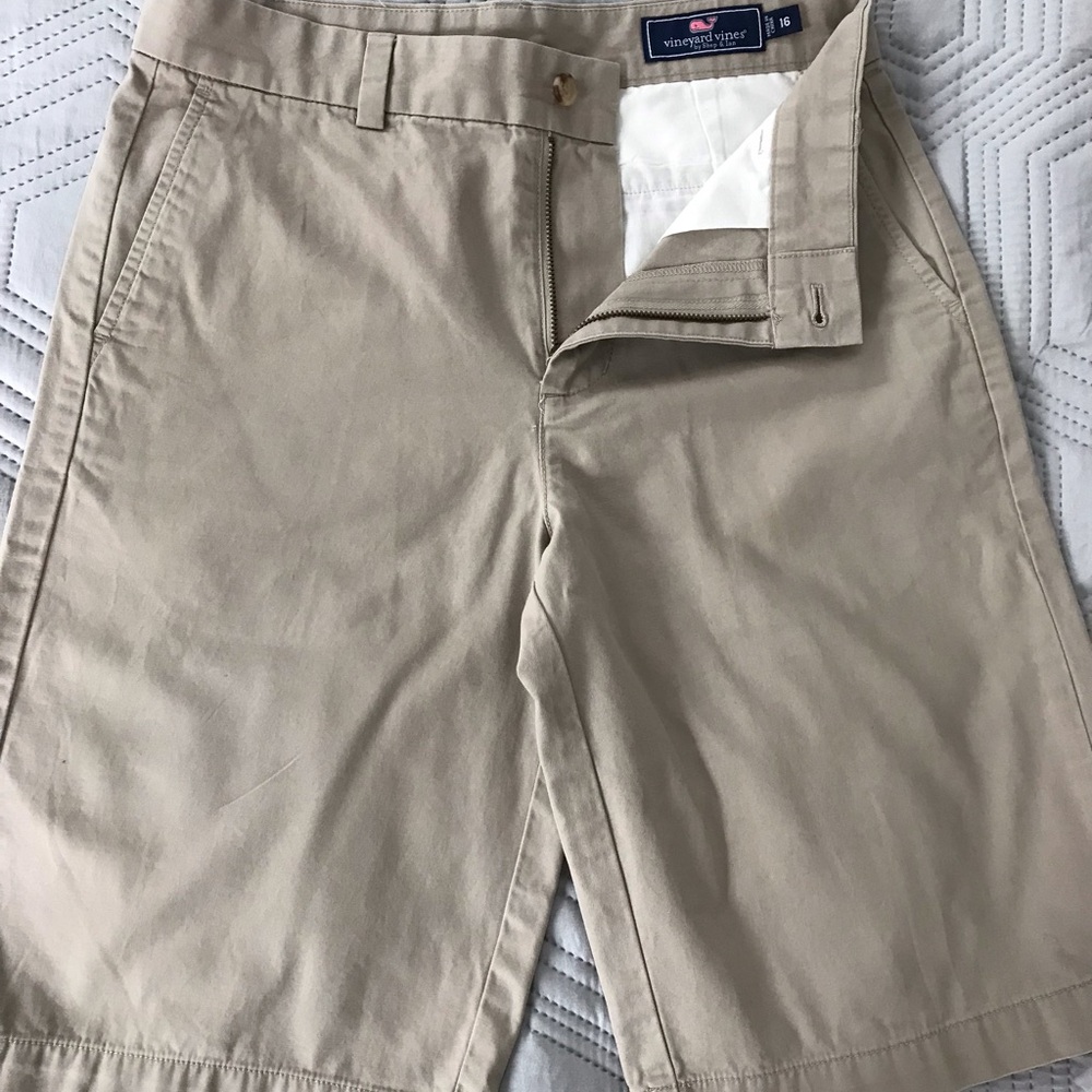 Vineyard Vines Tan Flat Front Shorts